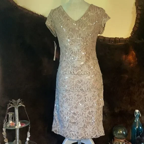 Scarlett Nite by David’s Bridal dress 8 (4573) NWT - Picture 6 of 7